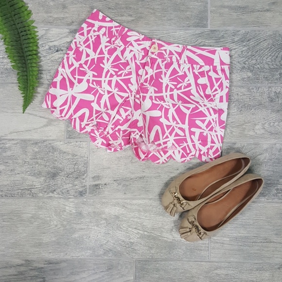 Lilly Pulitzer Pants - Lilly Pulitzer Dragon Fly Scallop Edge Shorts Sz.4